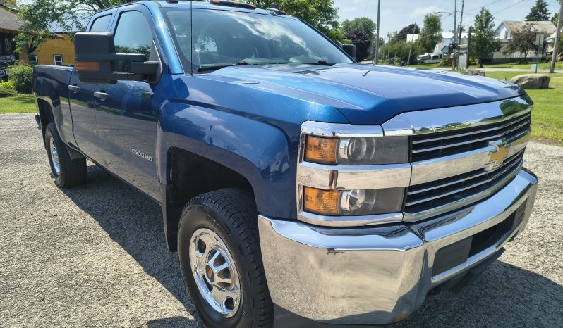 2015 Chevrolet Silverado 2500 HD full