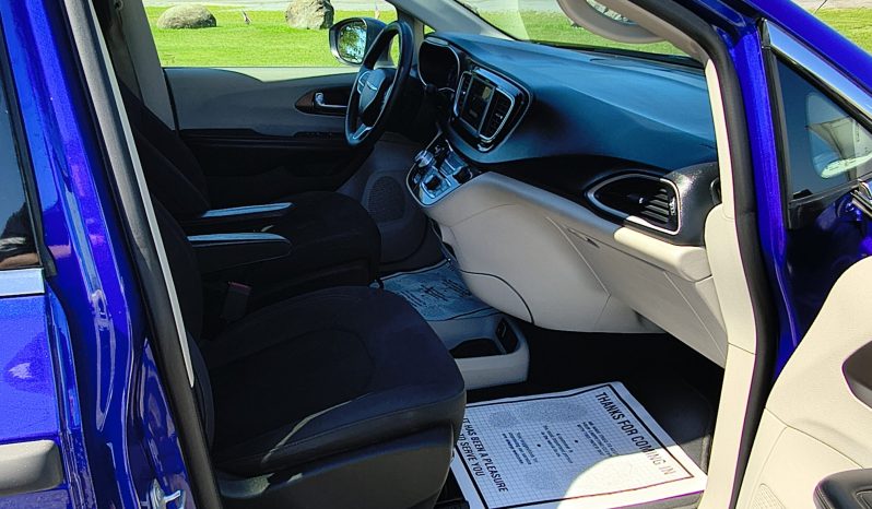 2019 Chrysler Pacifica full