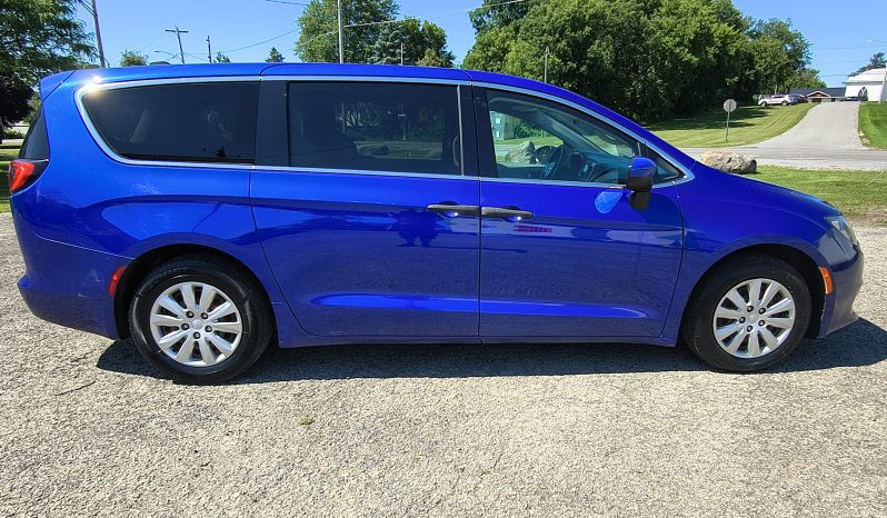 2019 Chrysler Pacifica full