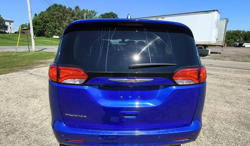 2019 Chrysler Pacifica full