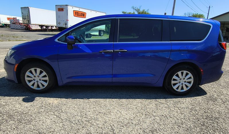 2019 Chrysler Pacifica full