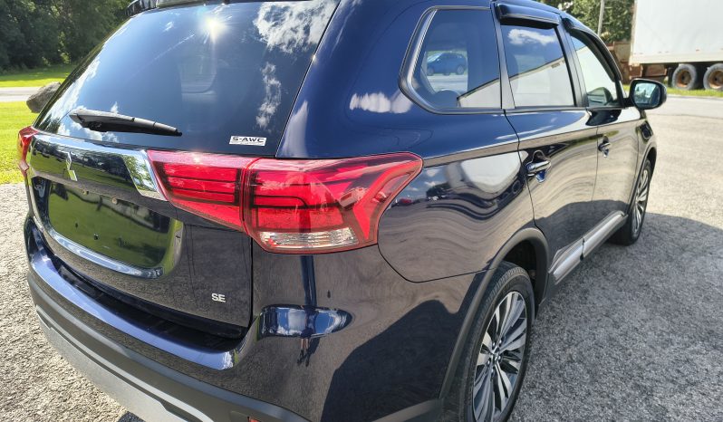 2020 Mitsubishi Outlander SE full