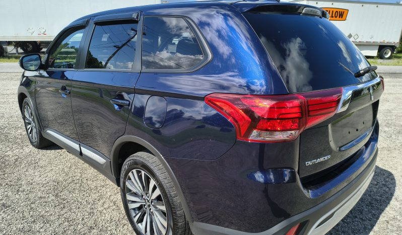2020 Mitsubishi Outlander SE full