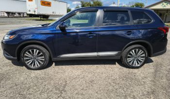 2020 Mitsubishi Outlander SE full