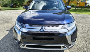 2020 Mitsubishi Outlander SE full