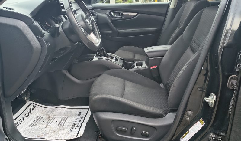 2017 Nissan Rogue SV full