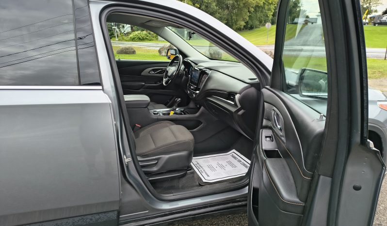 2020 Chevrolet Traverse LT full