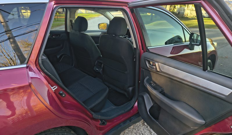 2018 Subaru Outback full
